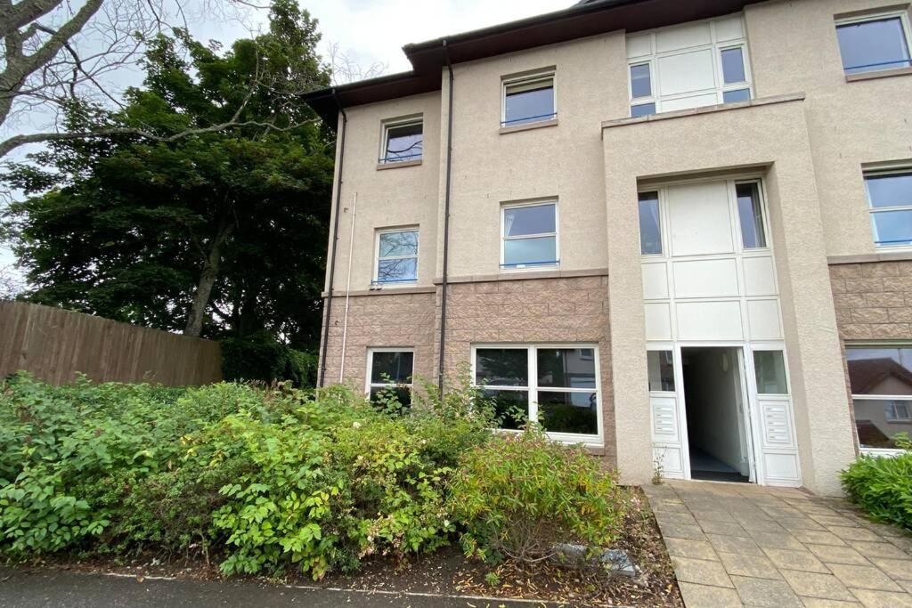 Peter Pan Apartment In The Heart Of Inverness Dalneigh Экстерьер фото